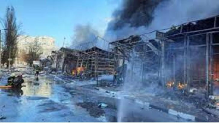 Ukrayna Donetsk’te pazar yerini vurdu