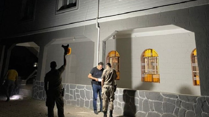 AKP'li vekilin evi uzun namlulu silahla tarandı
