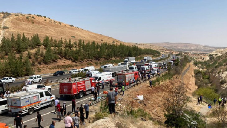 Gaziantep'te feci kaza: 16 ölü, 21 yaralı