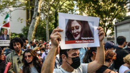 İran'da protestolar sürüyor: Can kaybı 35'e ulaştı