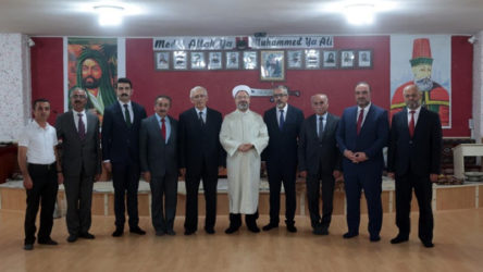 Erdoğan'ın ardından Ali Erbaş'tan da cemevi ziyareti