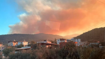 Mersin'deki orman yangını söndürülemiyor: Yangın Gülnar ilçesinden Silifke ilçesine doğru yayılıyor