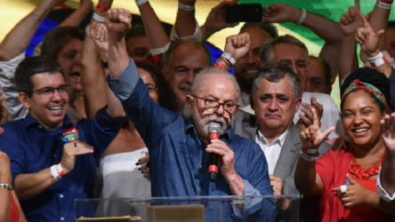 Lula'dan Küba'ya uygulanan ambargoya sert tepki