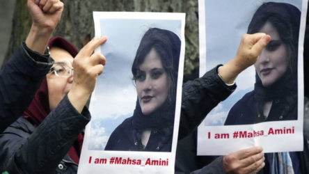 İran'da Mahsa Amani protestoları: Bir kişiye idam cezası