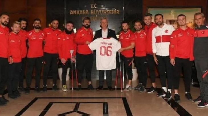 Ankara Büyükşehir Belediyesi'ni ziyaret etmişlerdi: Dünya şampiyonu olan Ampute Milli Takımı oyuncuları disipline sevk edildi