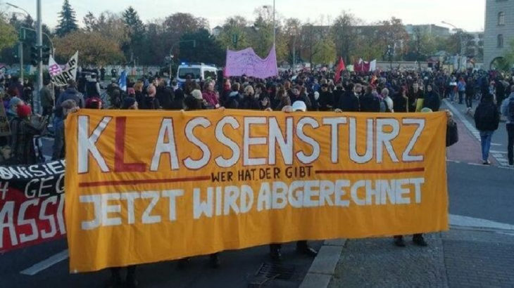 Almanya'da hükümete karşı hayat pahalılığı protestosu