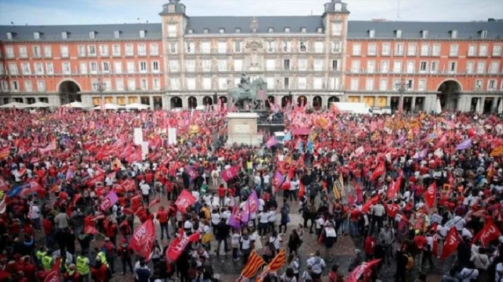 İspanya'da sendikalar meydanlara indi: Krizin faturasını işçi sınıfı ödemeyecek