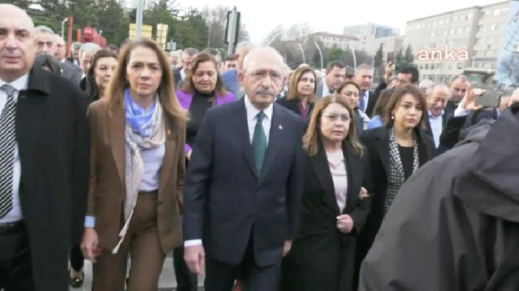 Kılıçdaroğlu ve CHP'li vekiller Adalet Bakanlığı'na yürüdü