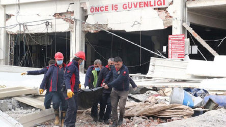 Kahramanmaraş'taki metal fabrikası Malatya merkezli depremde çöktü: 1 işçi hayatını kaybetti