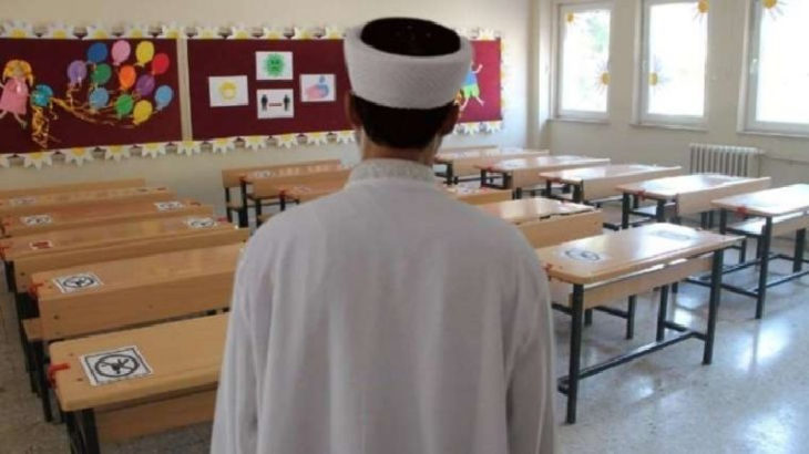 Eğitim-İş'ten Bursa’da bir öğrencinin okula sarıklı ve cübbeli gelmesine tepki