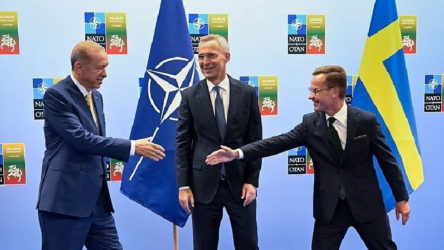Erdoğan, İsveç'in NATO üyeliğini onaylamayı kabul etti