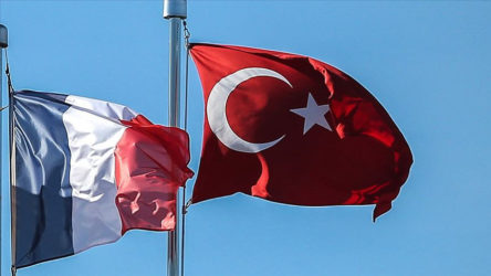 Türkiye'nin Paris Büyükelçiliği'nden Fransa uyarısı